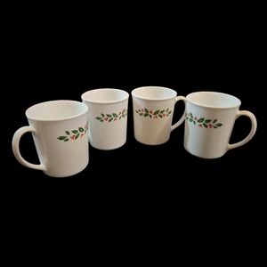 Set Of 4 Vintage Corning Holly Days Mugs